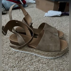 SODA platform sandals